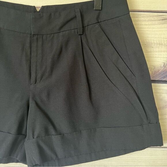 Gap True Black Tailored Cuffed 4” High Waist Flattering Trouser Shorts - Picture 4 of 8